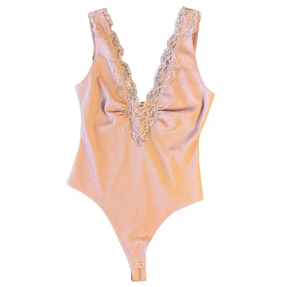 Free People Intimately Bodysuit Small Rose Pink Ribbed Lace V-Neck Thong Boho - Picture 1 of 5
